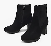 KRYSTAL BOOTIE