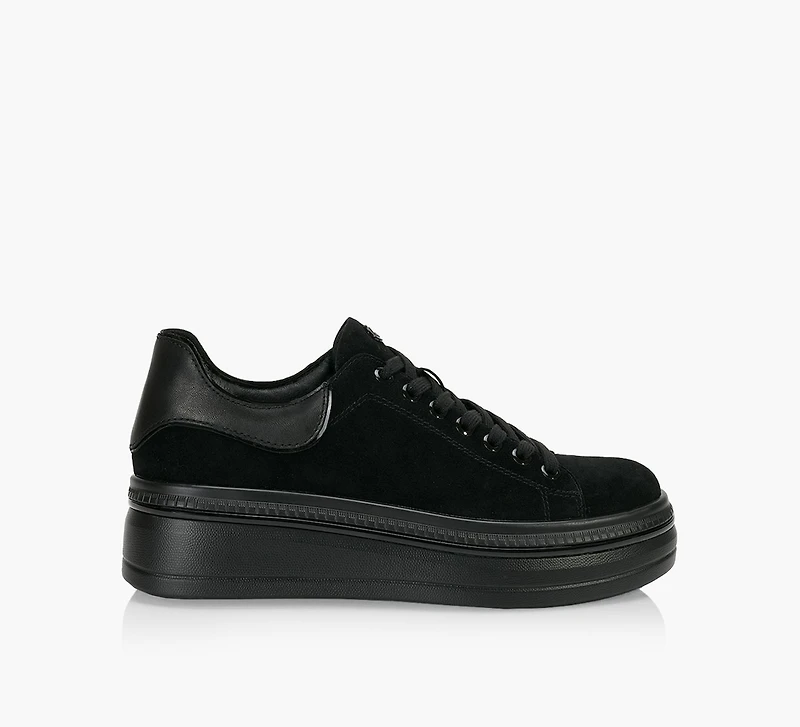 LYLA SNEAKER