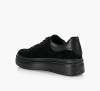 LYLA SNEAKER