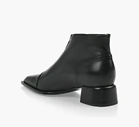 OLGA BOOTIE