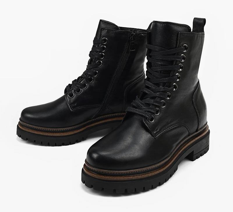 OCHRE BOOTIE