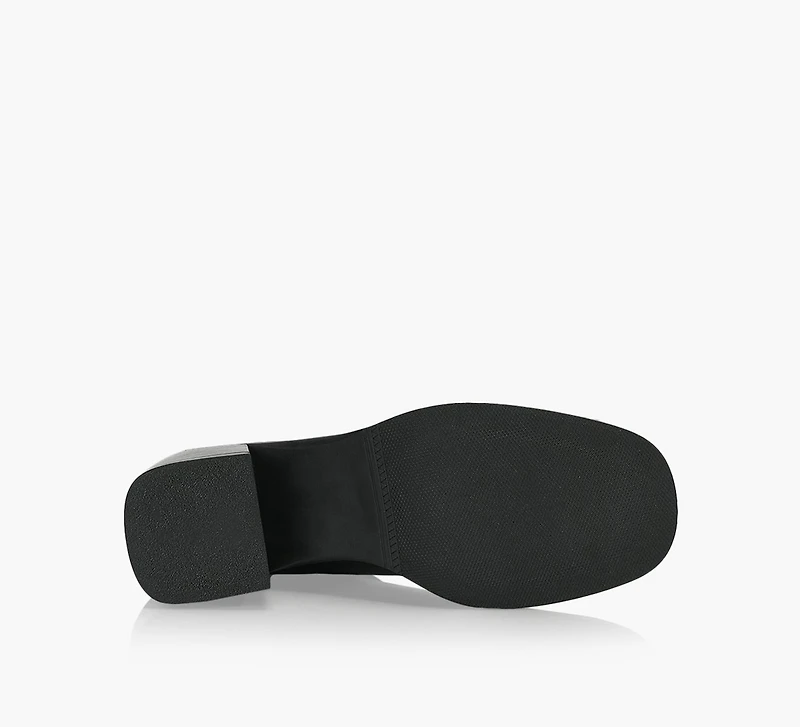 AVIAN BOOTIE