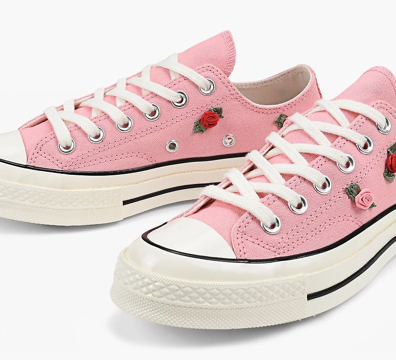 CHUCK 70 LOVE ME