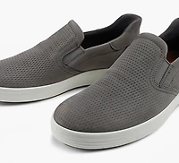 SOFT 7 M SLIP ON