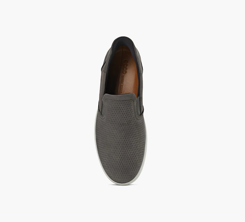 SOFT 7 M SLIP ON