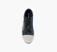 THE SNEAKER