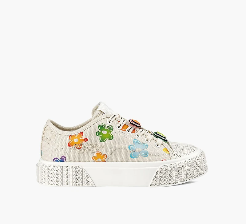 THE DAISY CANVAS SNEAKER