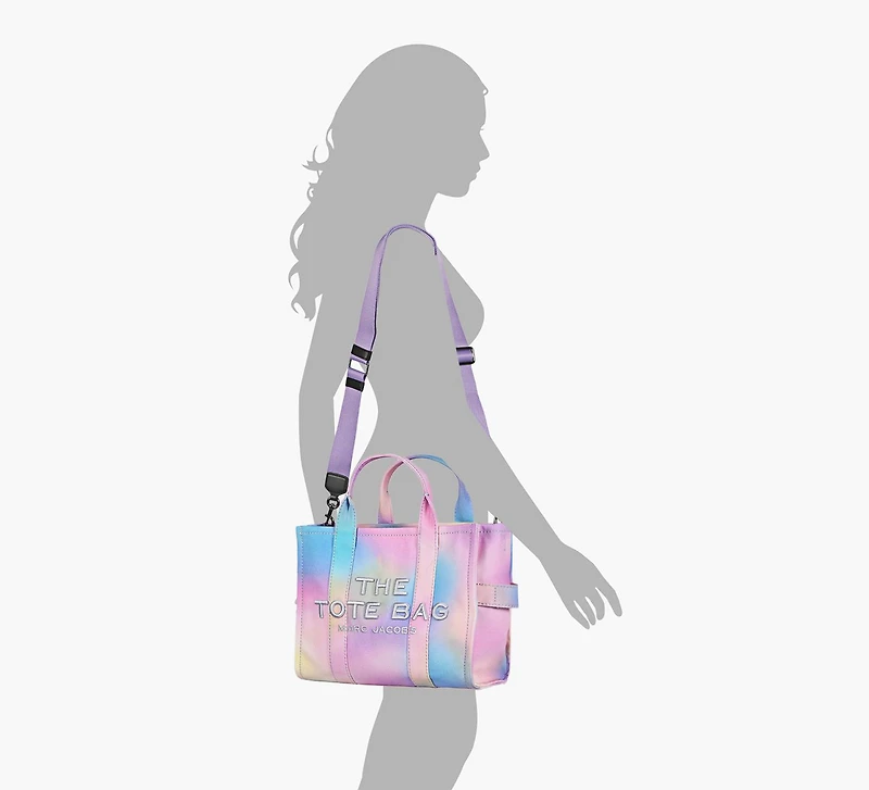 THE MEDIUM TOTE