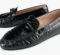 BRITT BOW LOAFER