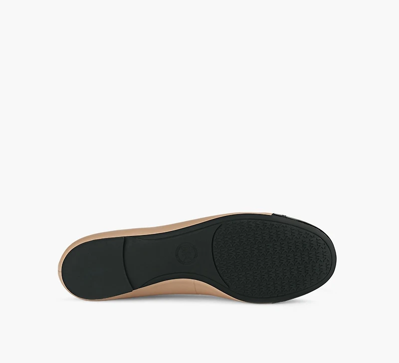 MANDY FLAT