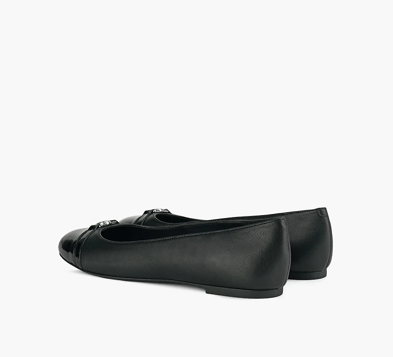 MANDY FLAT