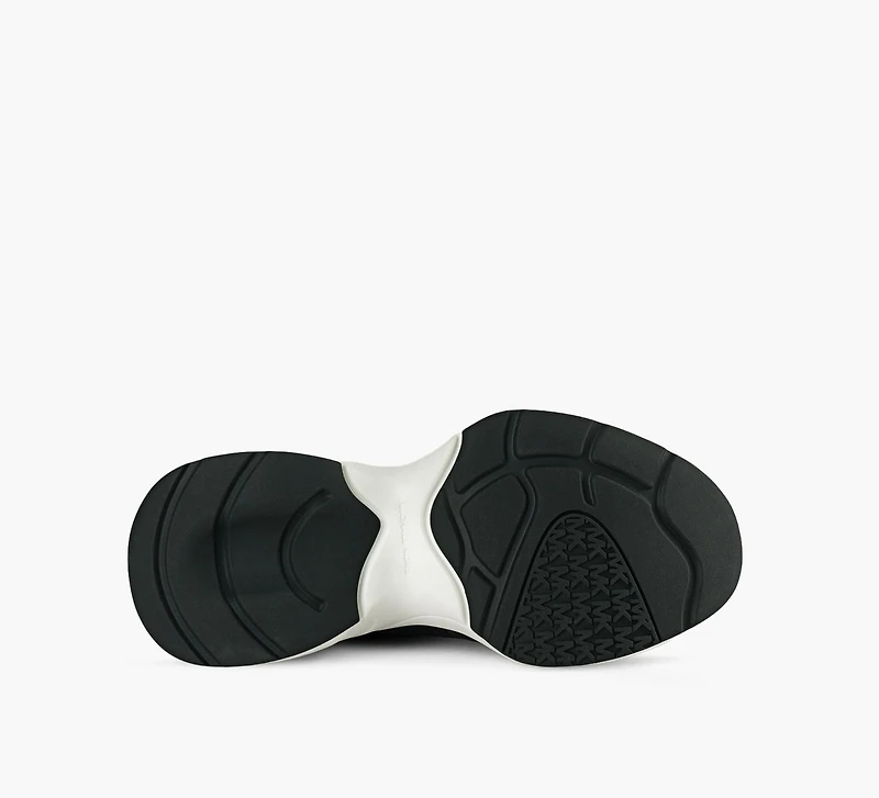 ZUMA SLIP ON TRAINER