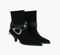 PLUTO BOOTIE