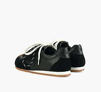QUINN SNEAKER