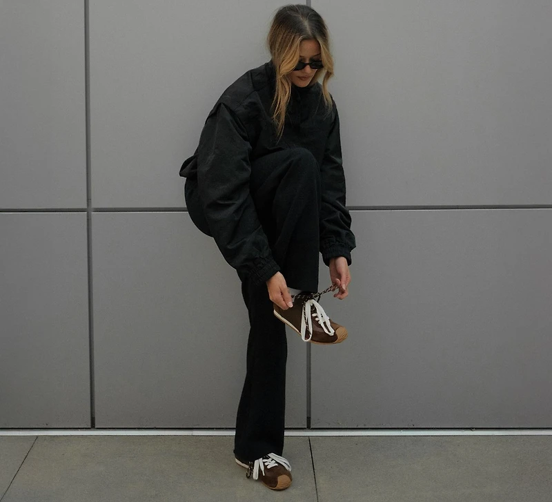 QUINN SNEAKER