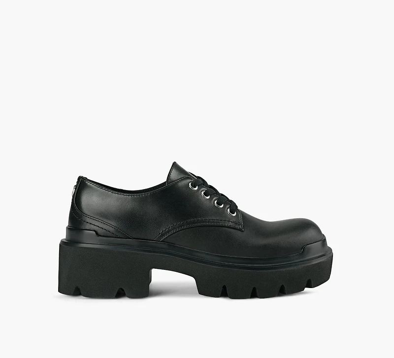 BLAIR LACE UP