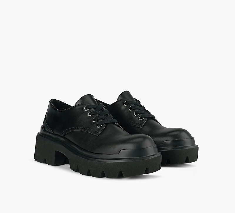 BLAIR LACE UP