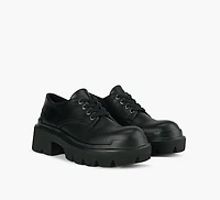 BLAIR LACE UP
