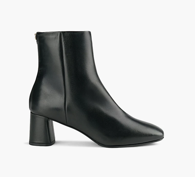 LUPINE BOOTIE