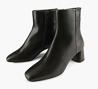 LUPINE BOOTIE