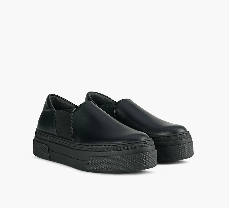 RUSSET SNEAKER