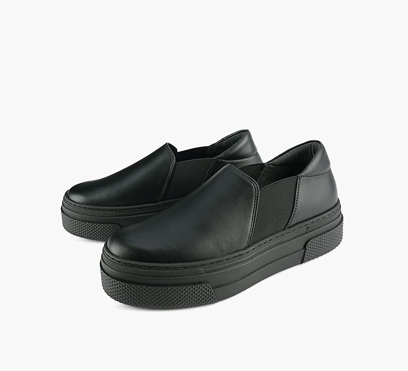 RUSSET SNEAKER