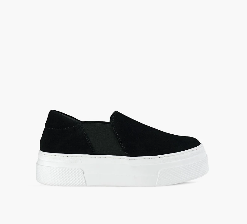 RUSSET SNEAKER