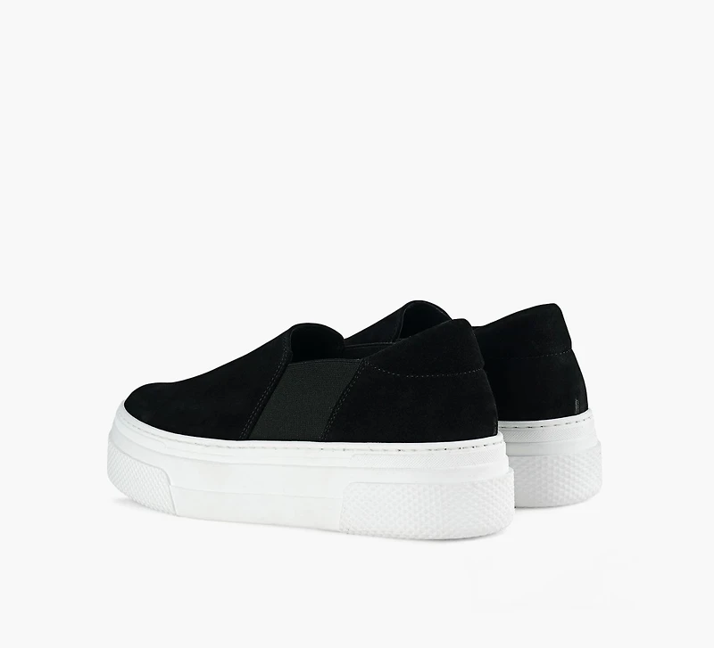 RUSSET SNEAKER