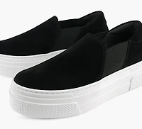 RUSSET SNEAKER