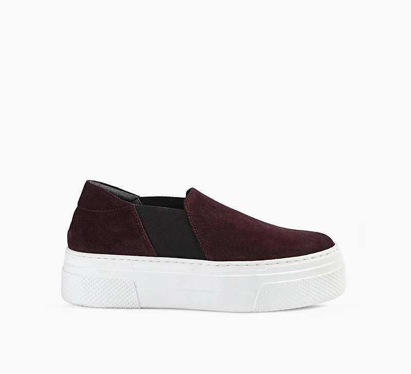 RUSSET SNEAKER
