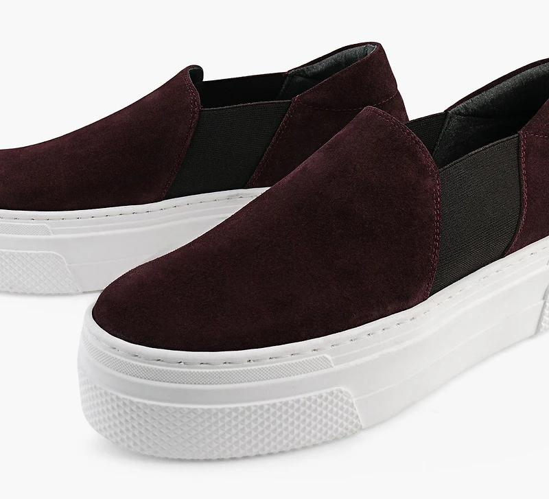 RUSSET SNEAKER