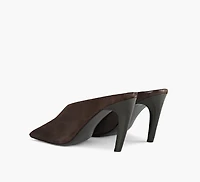 HIGHLAND HEEL