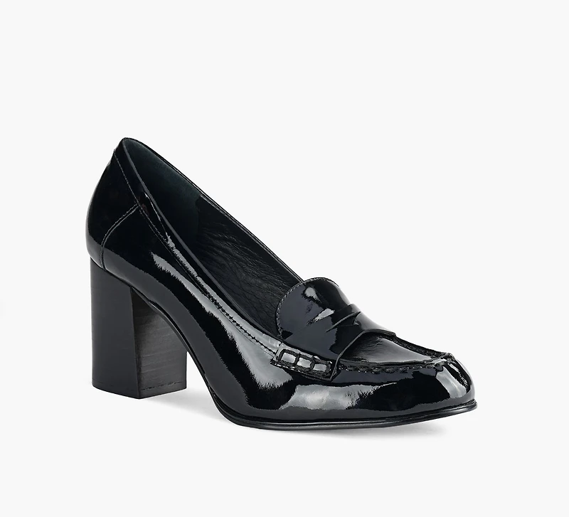 BOULDER HEELED LOAFER