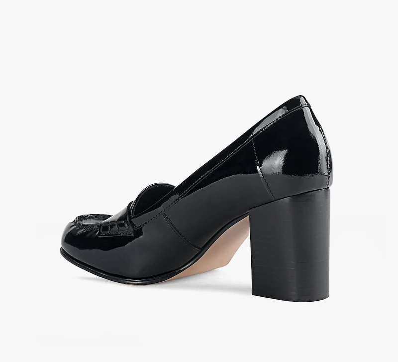 BOULDER HEELED LOAFER