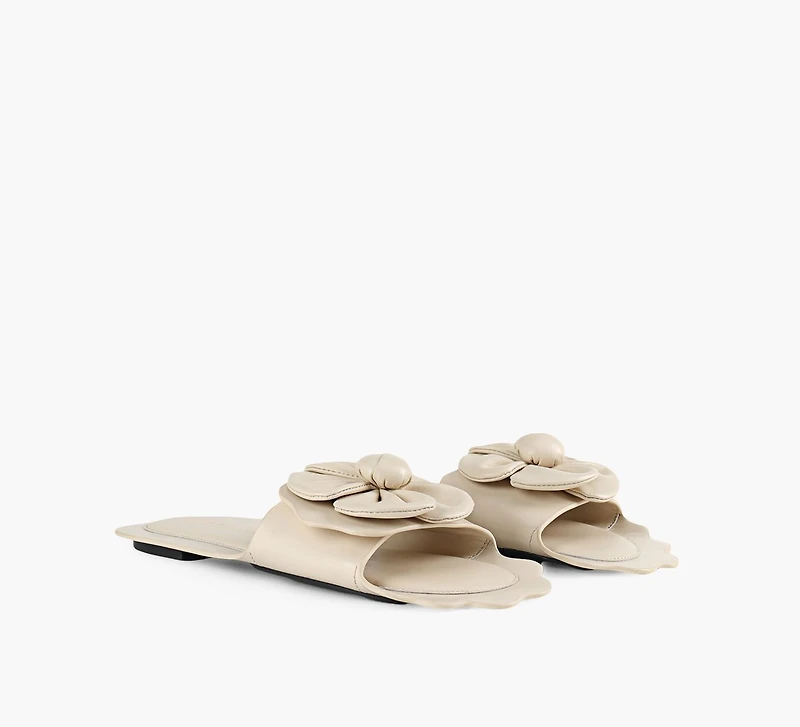 THE DAISY SANDAL
