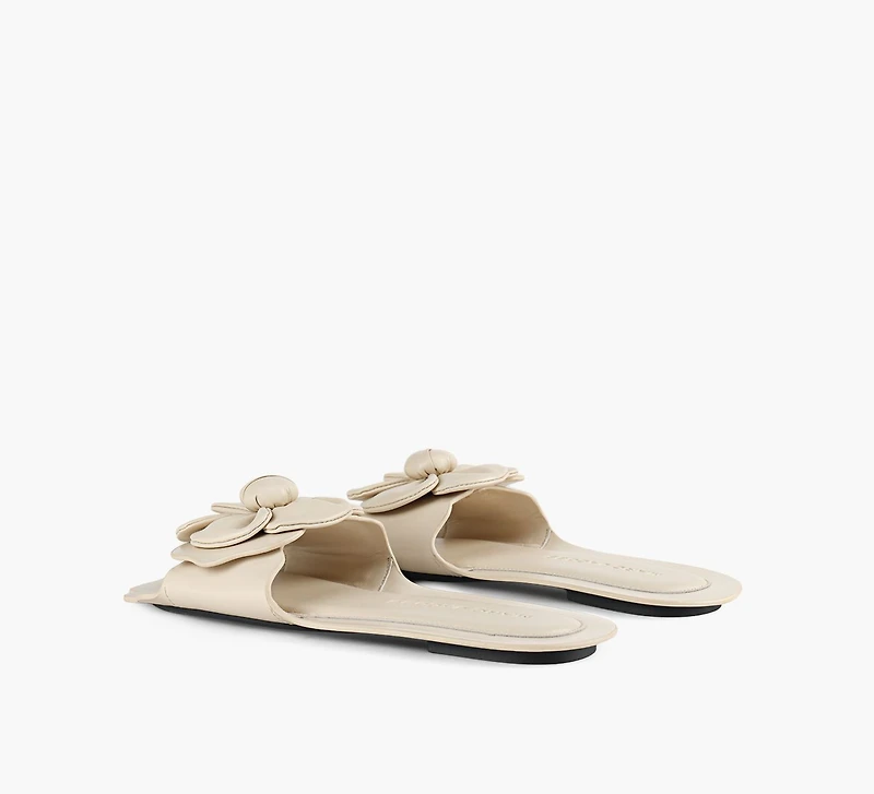 THE DAISY SANDAL