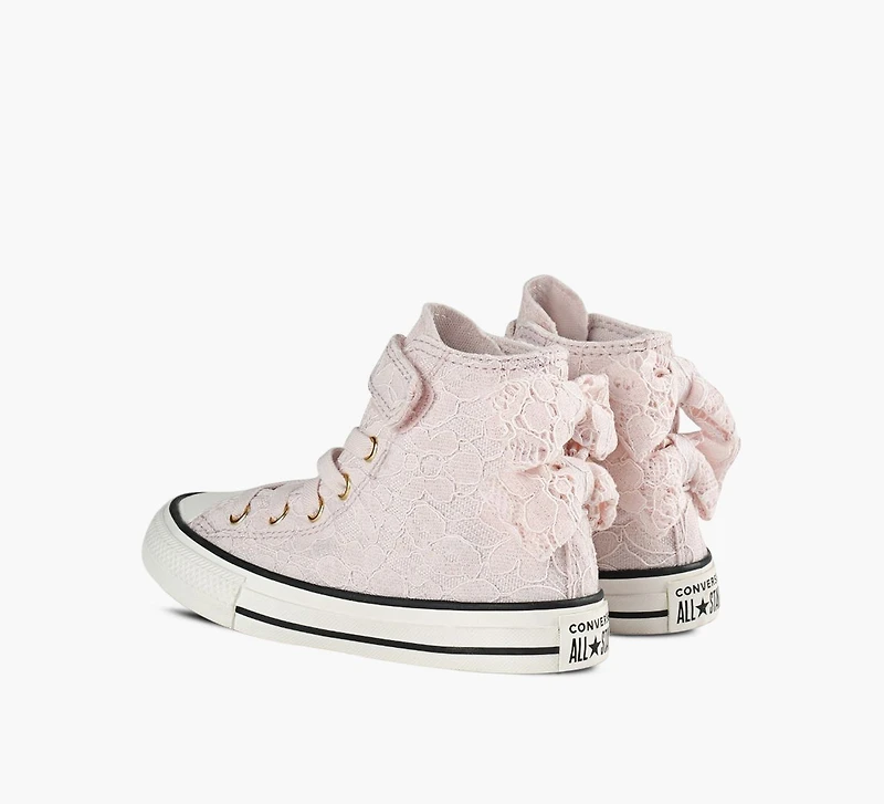 CHUCK TAYLOR ALL STAR BOUCLES ET DENTELLE
