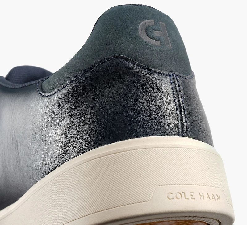 GRANDPRO LUXE SLIP ON SNEAKER