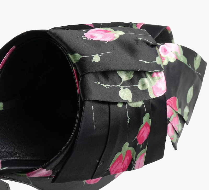 THE BOW PLATFORM HEEL