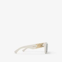 Heritage Square Sunglasses in Ceramic white - Women | Burberry® Official