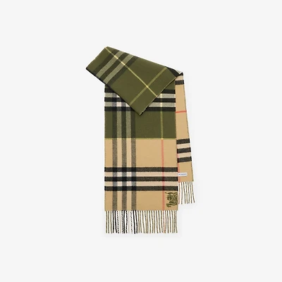 Contrast Check Cashmere Scarf in Pea green/sand | Burberry® Official
