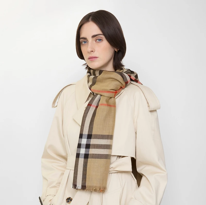 Reversible Check Wool Silk Scarf in Sand beige/vole brown | Burberry® Official