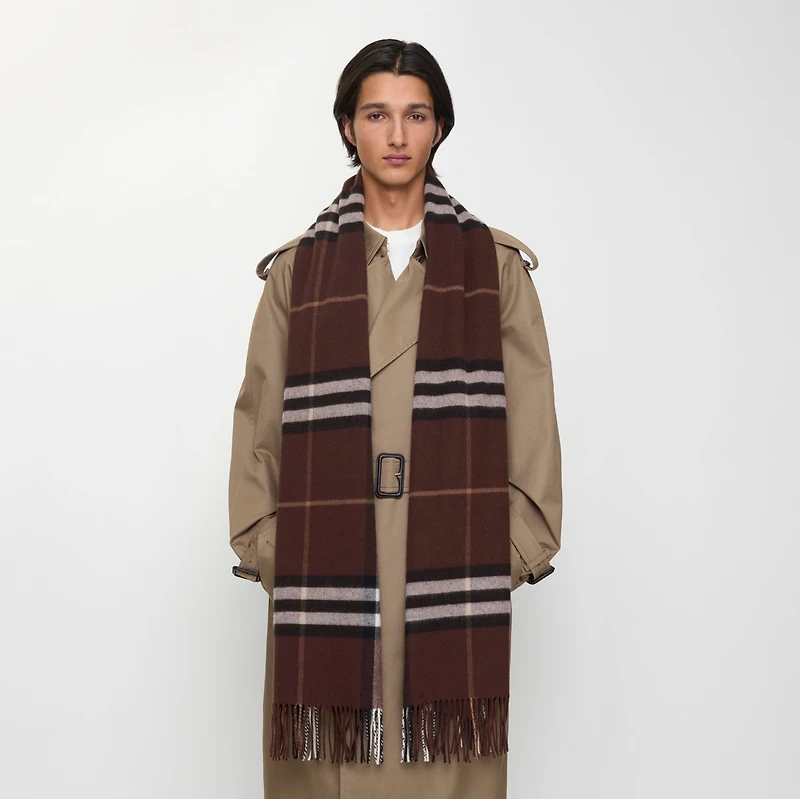 Wide Check Cashmere Scarf in Treacle brown | Burberry® Official
