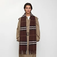 Wide Check Cashmere Scarf in Treacle brown | Burberry® Official
