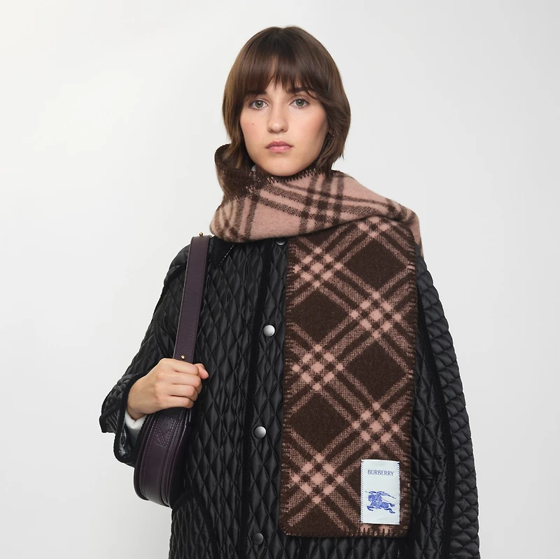 Narrow Check Wool Scarf in Bark brown/pink | Burberry® Official