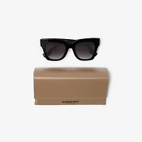 Check Square Sunglasses in Black/beige - Women | Burberry® Official