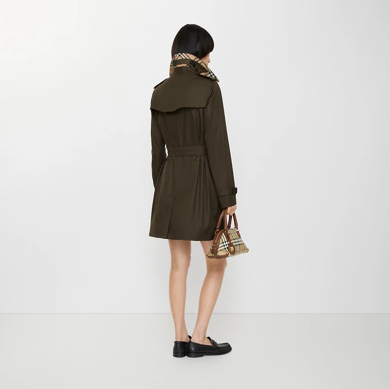 Short Tropical Gabardine Kensington Trench Coat in Juniper green - Women | Burberry® Official