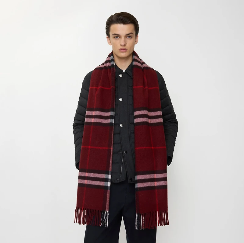 Wide Check Cashmere Scarf in Oxblood red | Burberry® Official