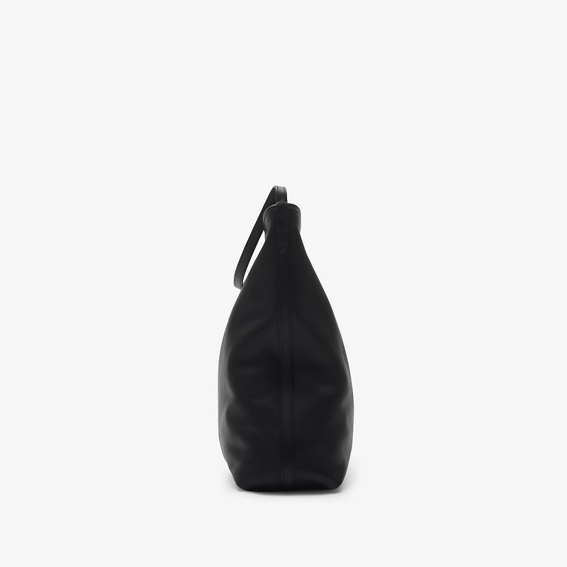 Highlands Shoulder Bag in Black