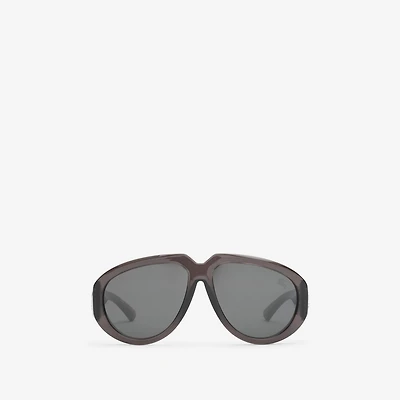 Curve Pilot Sunglasses​ in Black - Women | Burberry® Official